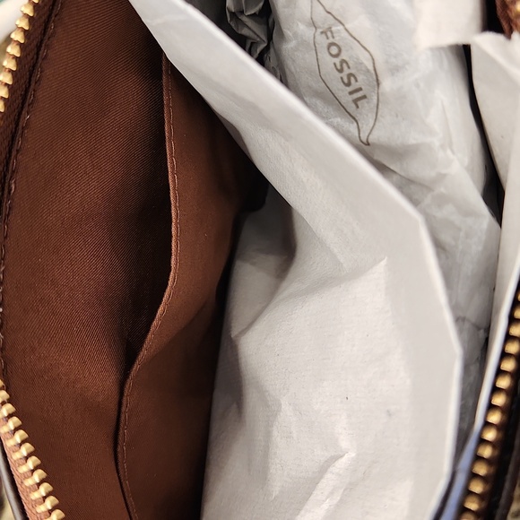 New With Tags Fossil Leather Fiona Small Crossbody Brown - Picture 9 of 9